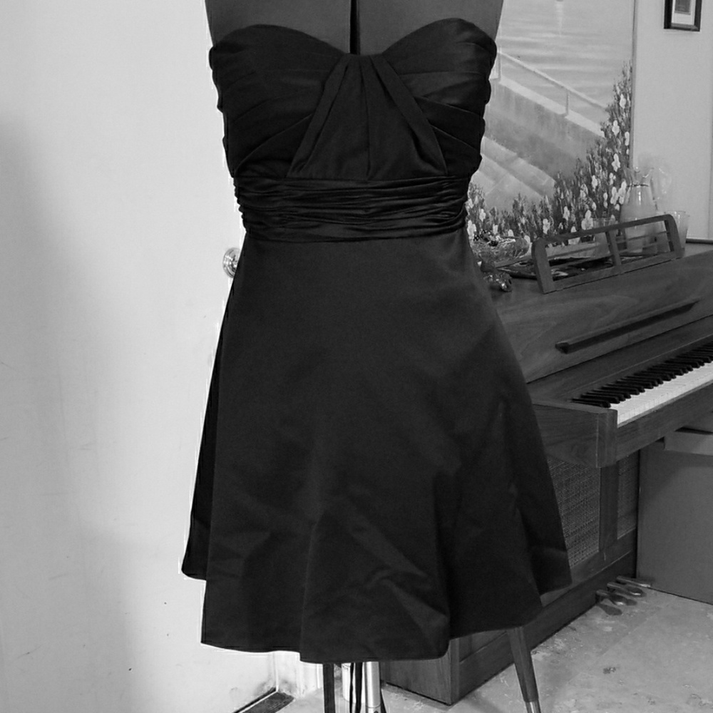 Damas by Tiffany Designs